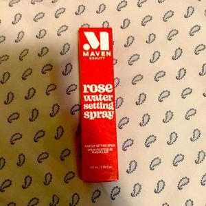 Make up setting spray